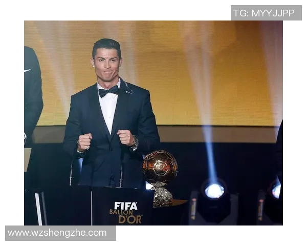 C罗粉丝专属足球7号球衣设计诠释与魅力展现