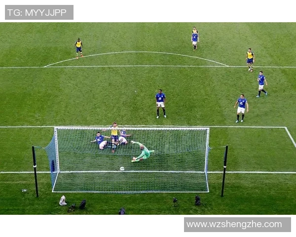 从球场到绿茵场:球星转行踢足球的幕后故事与挑战 从球场到绿茵场:球星转行踢足球的幕后故事与挑战