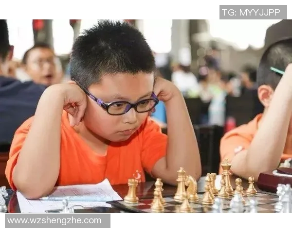 以足球球星为核心设计独特棋子展现运动与智慧交融魅力