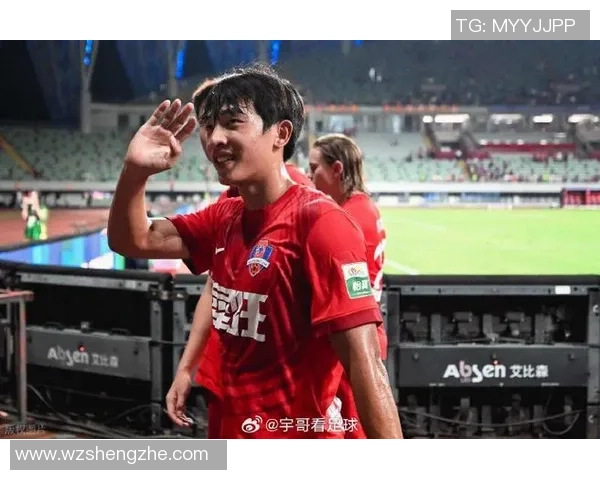 外国人眼中的中国足球明星表现与潜力解析